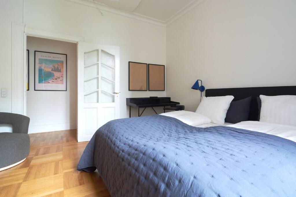Spacious 3 Bedroom Manor Flat Next To Tivoli Kopenhag Dış mekan fotoğraf